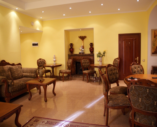 Azhur Hotel