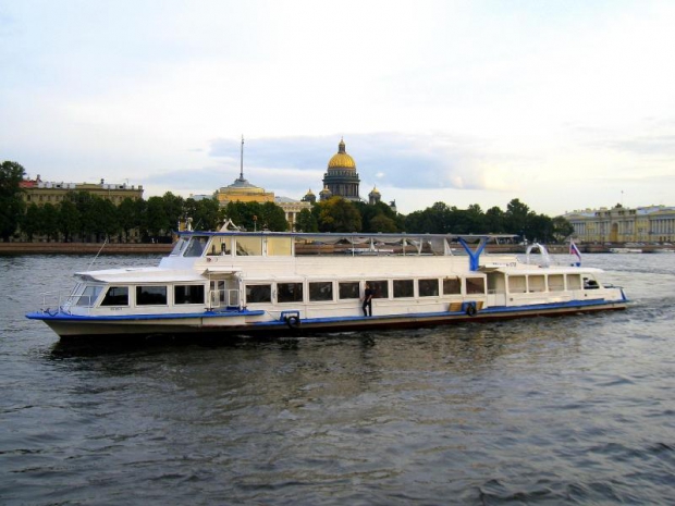 St-Petersburg Boat Trip