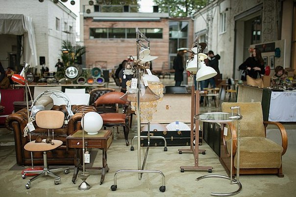 Vintage Furniture Market